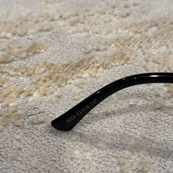 Gucci Core Optical Frame black  plastic frames with gold accents EUC 8059 52 - Picture 6 of 14